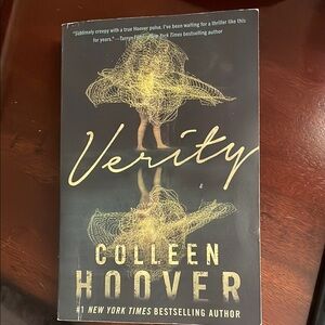 Verity by Colleen Hoover paperback